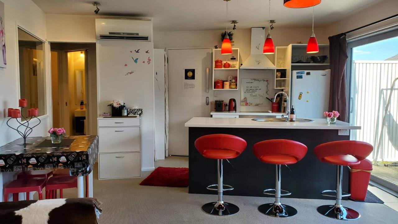 Central Lakeview Apartment With Amazing Rooftop 镇上湖景三室套房 クイーンズタウン エクステリア 写真