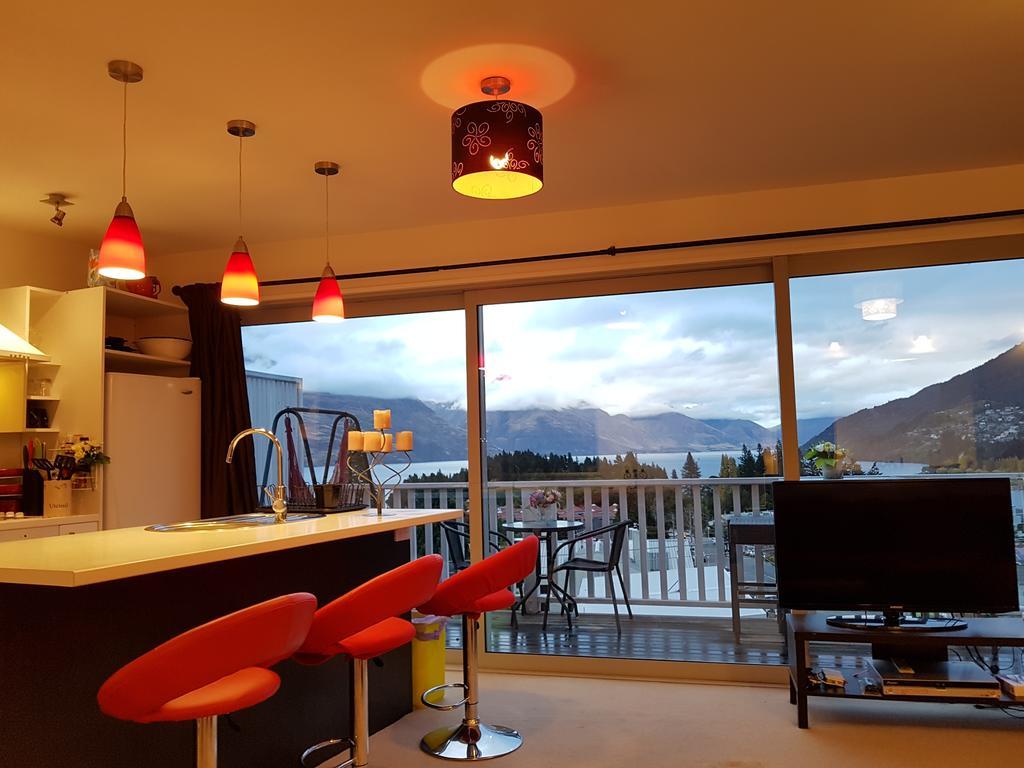 Central Lakeview Apartment With Amazing Rooftop 镇上湖景三室套房 クイーンズタウン エクステリア 写真