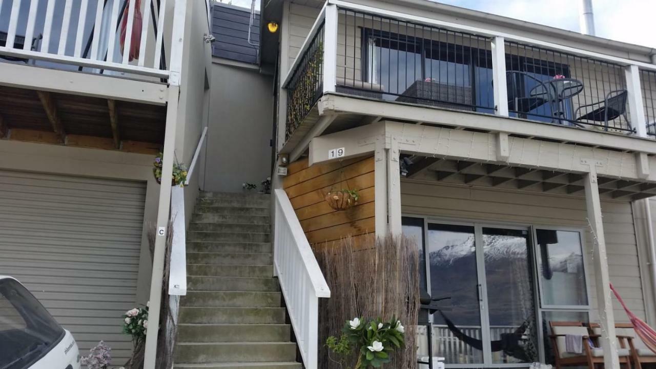 Central Lakeview Apartment With Amazing Rooftop 镇上湖景三室套房 クイーンズタウン エクステリア 写真